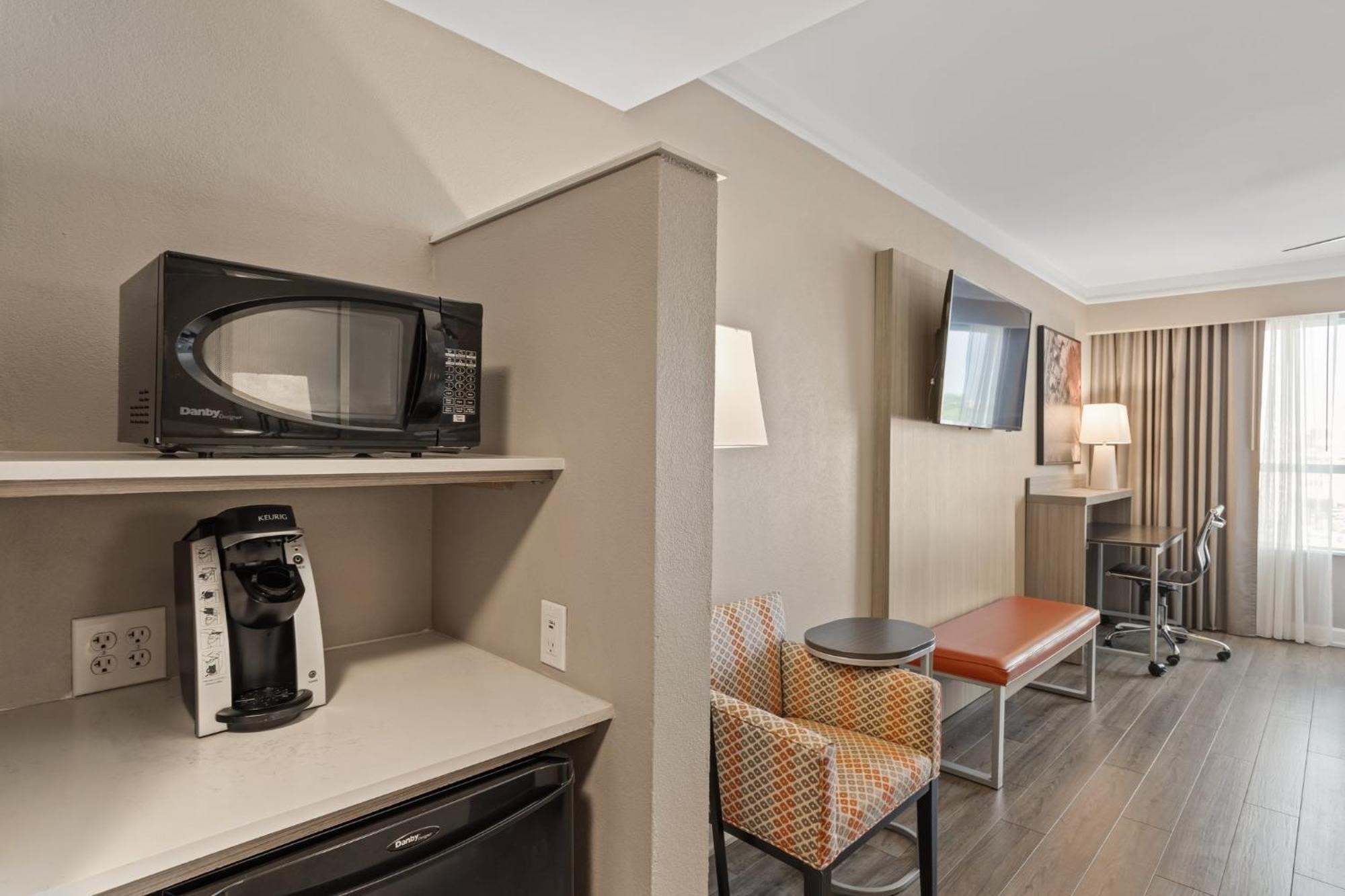 Holiday Inn Baton Rouge College Drive I-10 By Ihg Exteriör bild